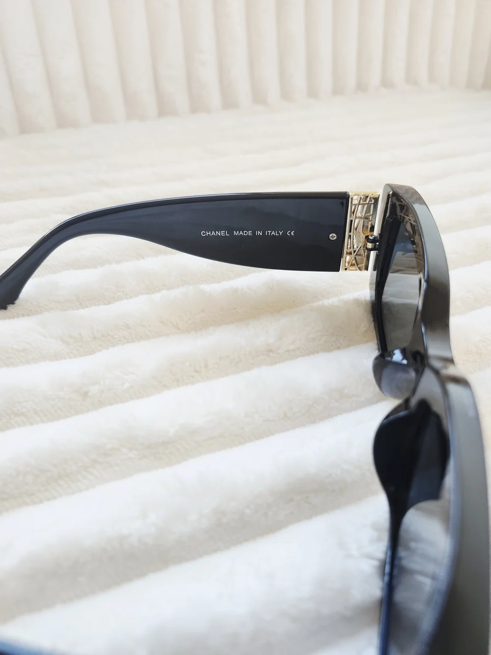Chanel Black Cat Eye Sunglasses Gold CC Logo Designer Oversized Womens